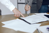 Беженцам и переселенцам бесплатно предоставят юридическую помощь