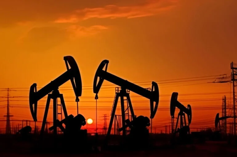 США временно сняли санкции с российской нефти