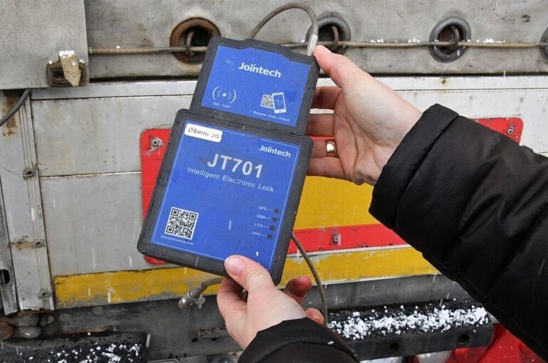 Кабмин предложил дать ему контроль за навигационными пломбами