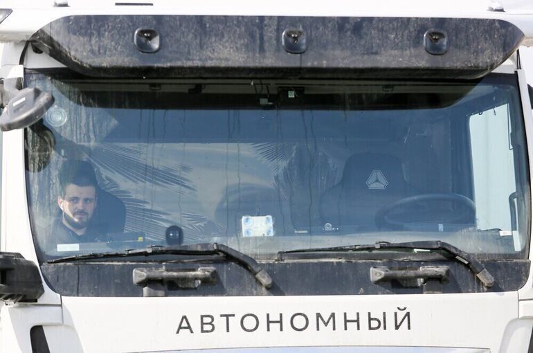 Беспилотные авто могут поехать по дорогам России уже через два-три года