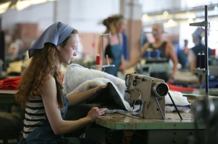 Минюст предложил разрешить осужденным работать в СИЗО на производстве