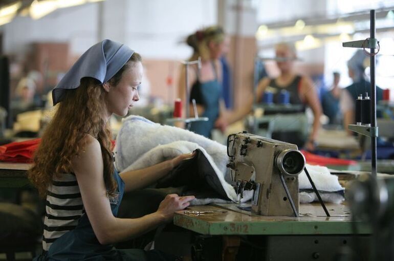 Минюст предложил разрешить осужденным работать в СИЗО на производстве