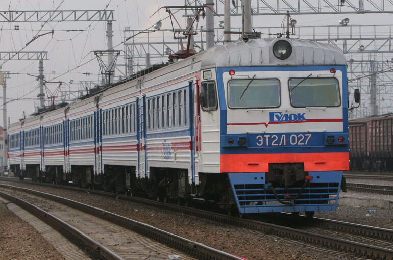 Матвиенко поручила заняться проблемой сокращения пригородных электричек в регионах