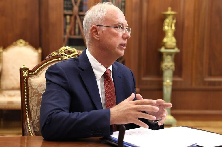 Дмитриев: НАТО помогает Украине, но не США