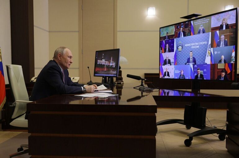 Путин: Участники СВО борются за выбор жителей Крыма и Новороссии быть с Россией