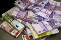 Politico: Зеленский придет в ярость, если не получит 90 млрд евро