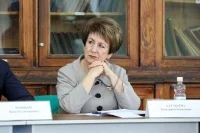 Сенатор Алтабаева призвала снижать бюрократическую нагрузку на педагогов