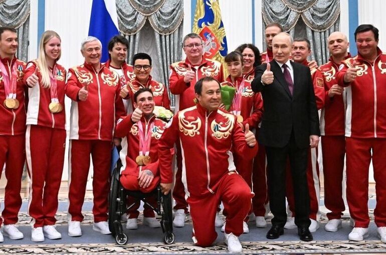 Путин: Наставники чемпионов Паралимпиады подтвердили уровень отечественной тренерской школы