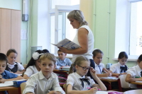 КПРФ предложила чаще предоставлять педагогам бессрочные контракты