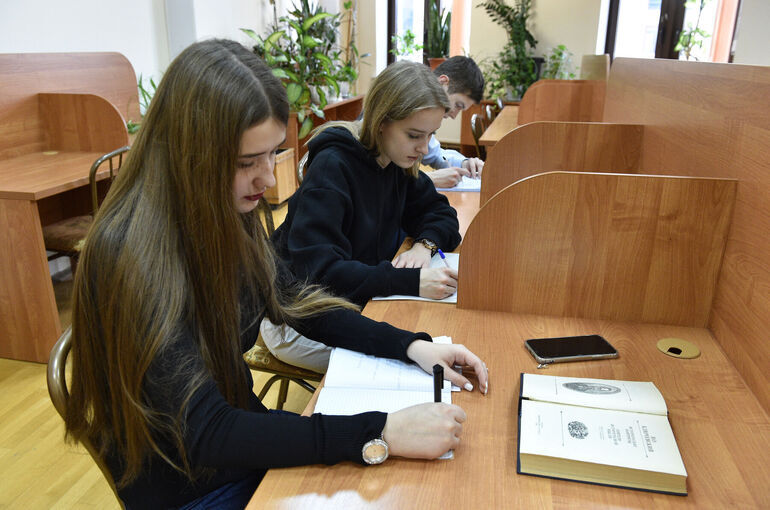 У студентов появилась возможность узнавать расписание занятий в MAX