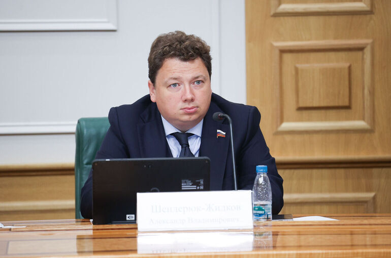 Сенатор объяснил важность сохранения тренда на снижение ключевой ставки