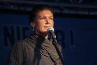 Вагенкнехт призвала правительство возобновить импорт российской нефти