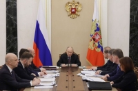 Путин поручил принять взвешенные решения по дополнительным доходам бюджета РФ