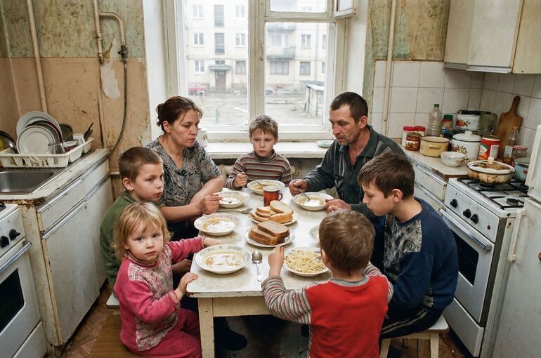 В Минтруде рассказали, сколько многодетных семей за год заключили соцконтракт