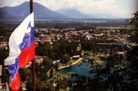 Партия премьер-министра Голоба побеждает на выборах в Словении
