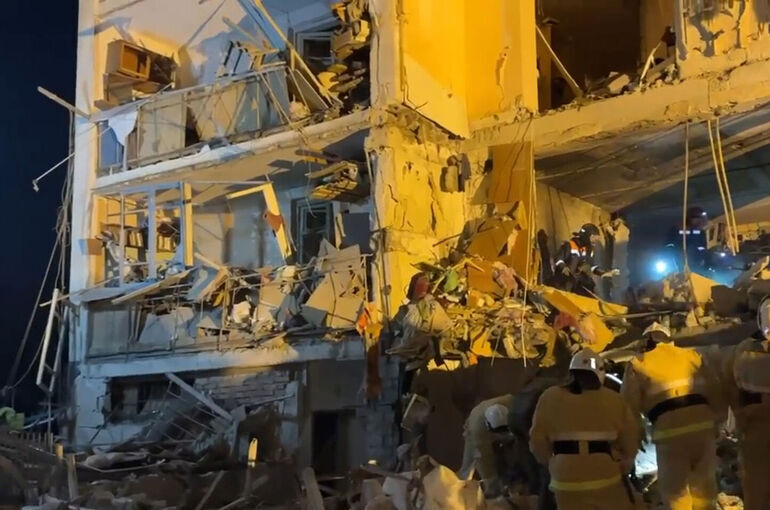 В Севастополе при взрыве в жилом доме пострадали восемь человек