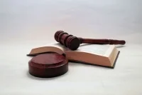 Стаж работы судей в исторических регионах будут считать в двойном размере