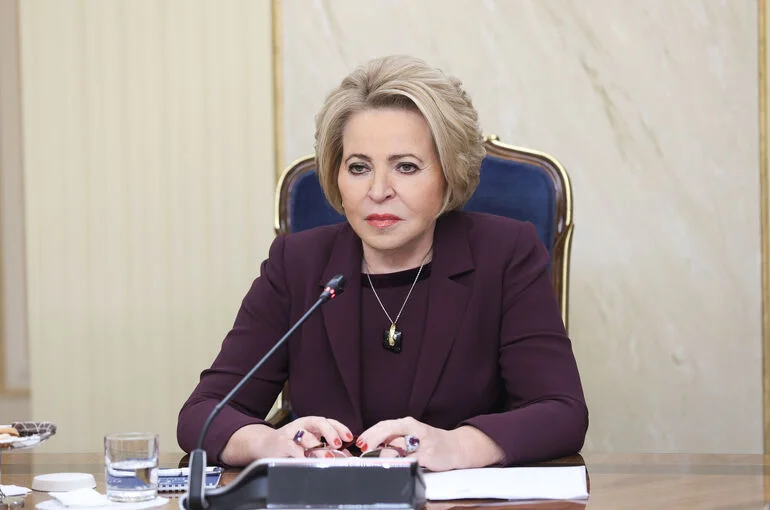 Матвиенко: Необходимо строить новые общежития для студентов творческих вузов