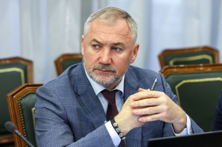 Зачем Трамп требует отвести украинские войска из Донбасса