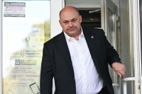 Экс-губернатор Курской области Смирнов получил 30 млн рублей от подрядчиков