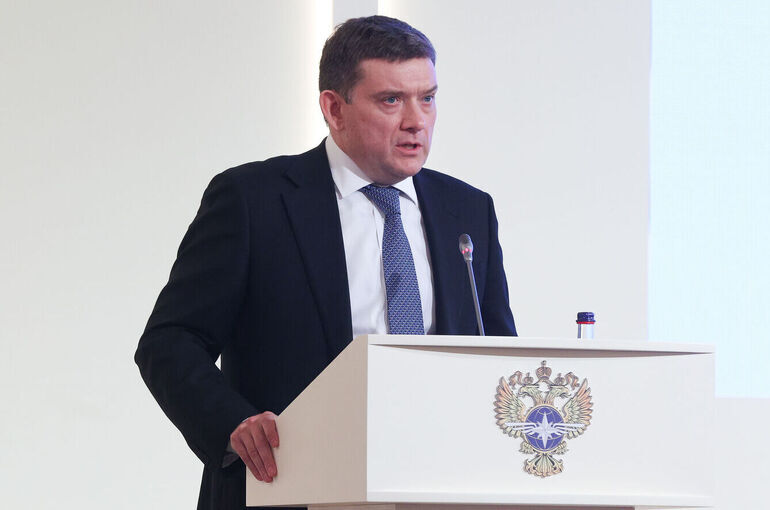 Сенатор Журавлев: Регионы могут помочь в совершенствовании финансовой системы страны