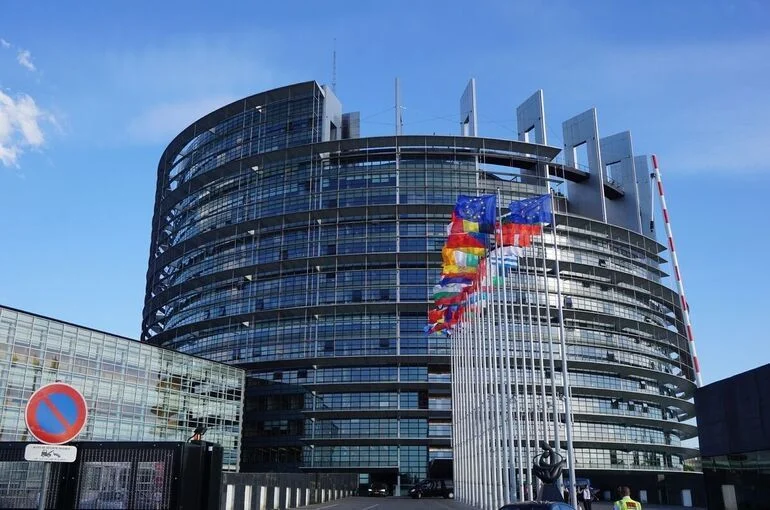 Политолог заявил о необратимом разрушении системы управления в Евросоюзе
