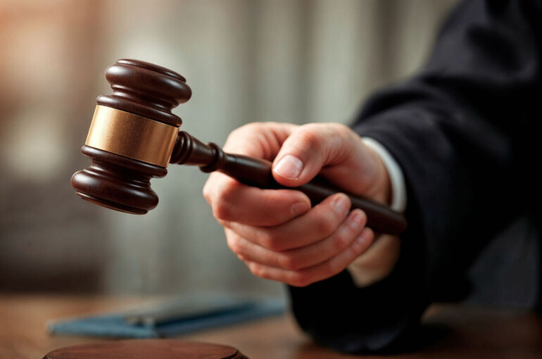 Минюст предложил разрешить обвиняемым участвовать в суде дистанционно