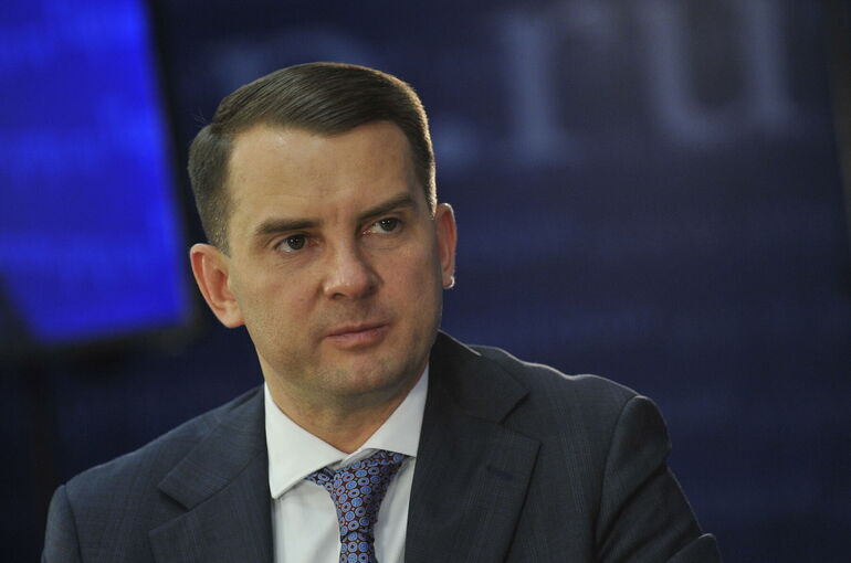 Нилов: Вопрос перехода на шестидневку в Госдуме не обсуждается