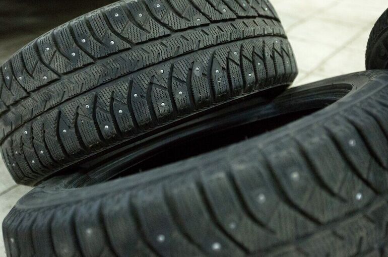 Национальный автомобильный союз: «Переобувать» машину еще рано