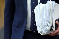 В Госдуму внесли проект о порядке взыскания ущерба с ушедших на фронт преступников