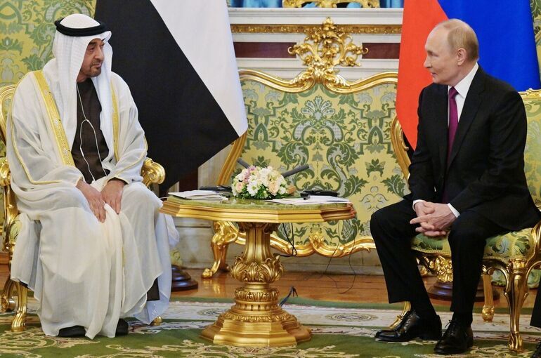 Путин и лидер ОАЭ выразили озабоченность ухудшением ситуации на Ближнем Востоке