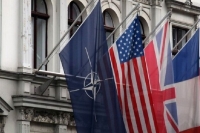 Социолог: Несмотря на кризис внутри НАТО, речи о распаде блока не идет