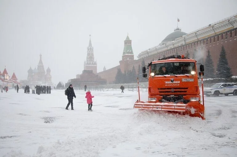 Синоптик спрогнозировал метель и ледяной дождь в Москве