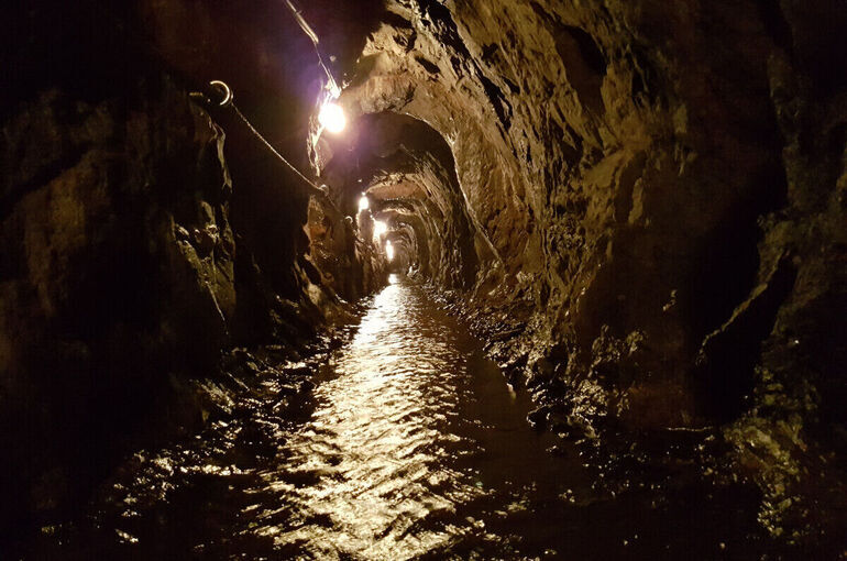 Более 40 горняков застряли в шахте в ЛНР после атаки ВСУ