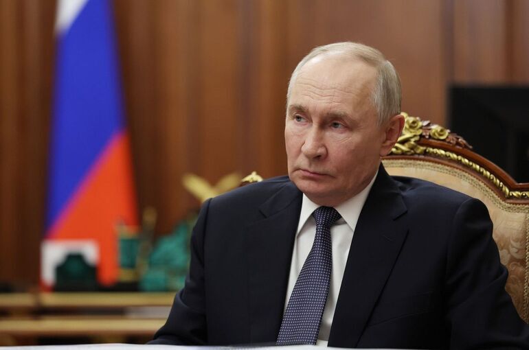 Путин поручил помочь пострадавшим из-за наводнения жителям Дагестана