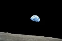 Астронавты миссии «Артемида-2» установили рекорд дальности полета человека от Земли