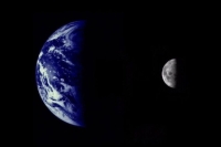 NASA: «Орион» возвращается на Землю после облета Луны