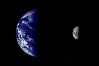 NASA: «Орион» возвращается на Землю после облета Луны