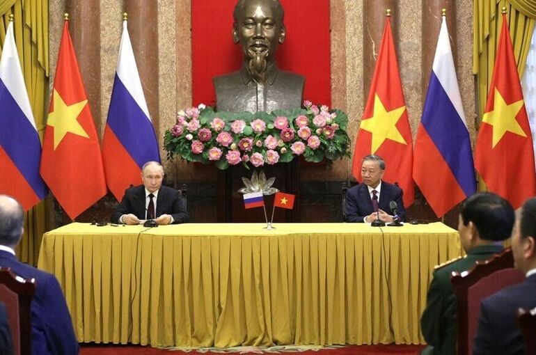 Путин поздравил То Лама с избранием президентом Вьетнама