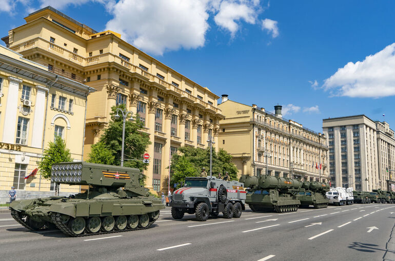 В мае россиян ждет 19 рабочих и 12 выходных дней 