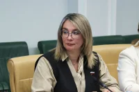 Сенатор Косихина призвала дать регионам рекомендации по работе социальных нянь