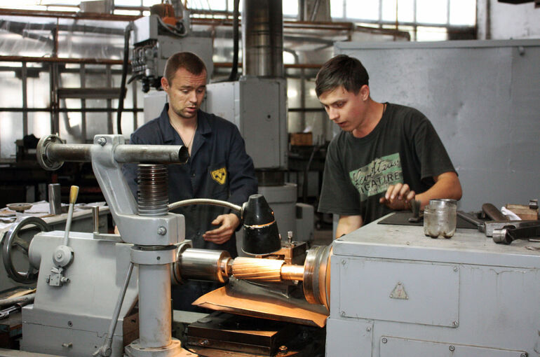 Не сдавшим ОГЭ в Петербурге дадут возможность получить рабочую специальность
