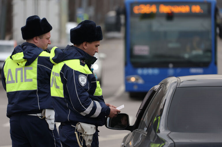 Кому в России можно использовать иностранные водительские права