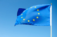 Politico: ЕС может лишить Сербию финансирования из-за дружбы с Россией