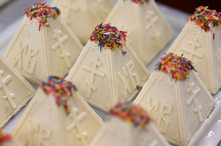  Кулинары рассказали, на сколько подешевела творожная пасха за год