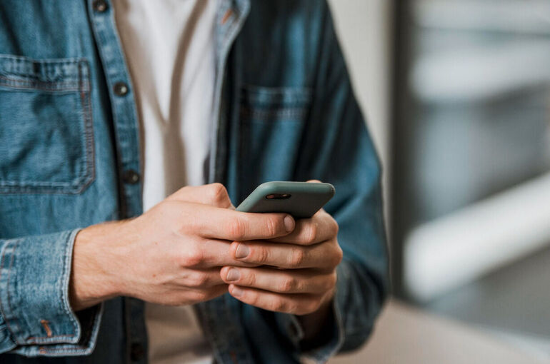 «Коммерсантъ»: Россияне стали чаще пользоваться азиатскими мессенджерами