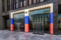 Приставам хотят запретить налагать взыскание на выплаты инвалидам