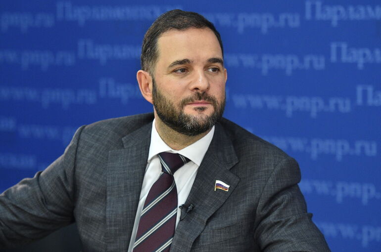 Депутат Мажуга назвал ИИ вызовом для системы образования