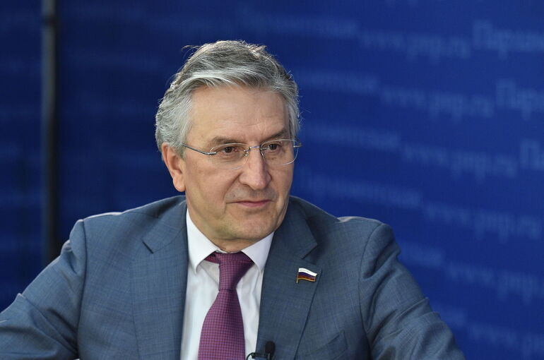 Госдума досрочно прекратила полномочия депутата Фаррахова