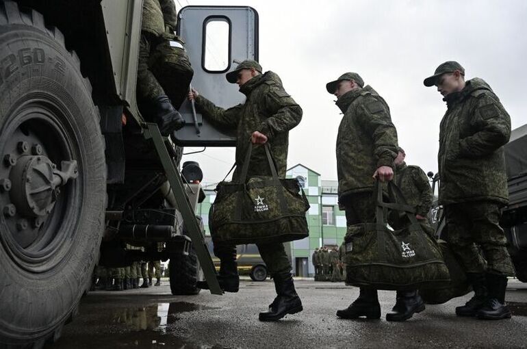 Армию России предложили использовать для защиты соотечественников за рубежом